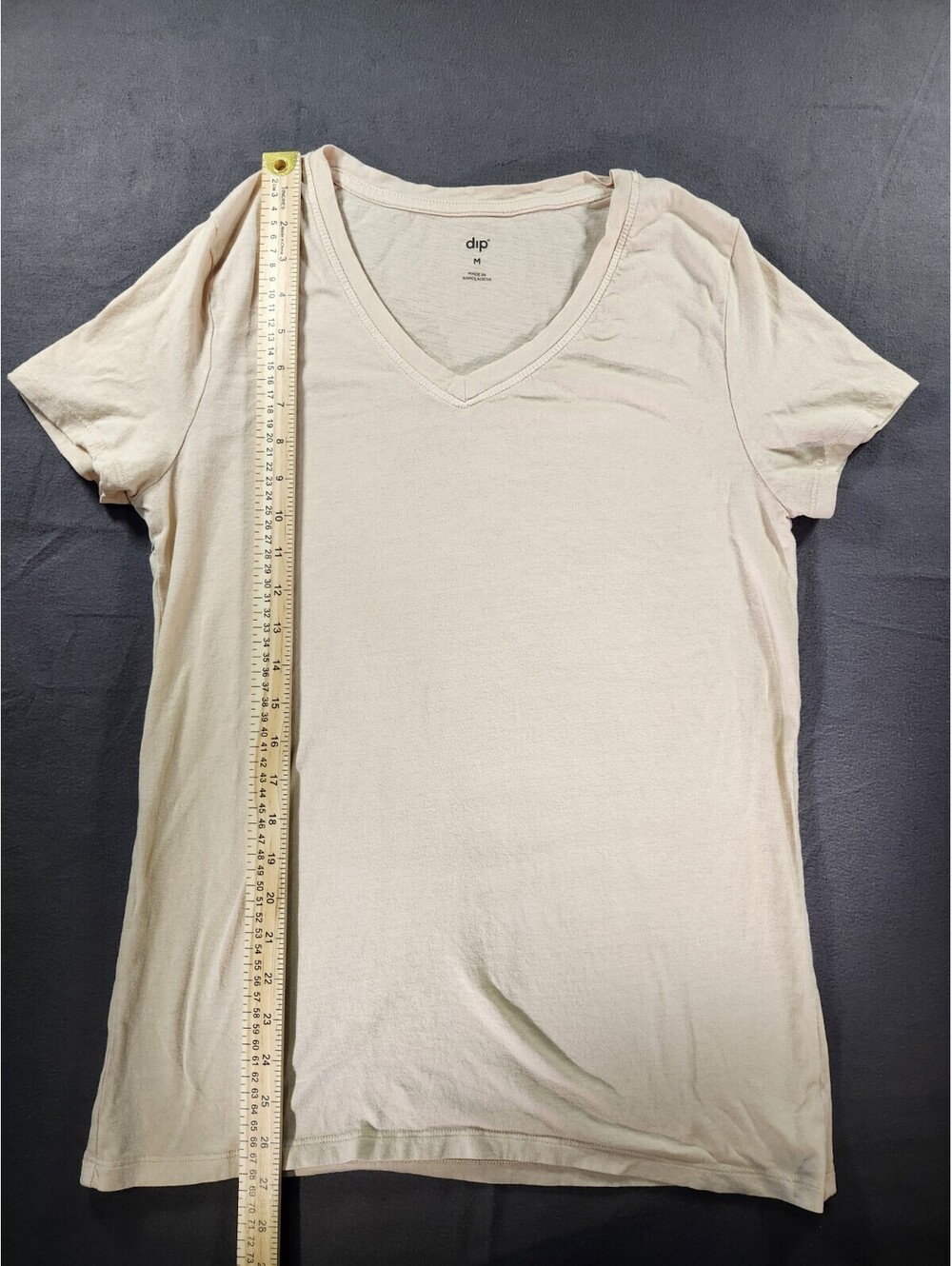 dip Women’s Beige Solid V-Neck Short Sleeve T-Shirt M Regular 026